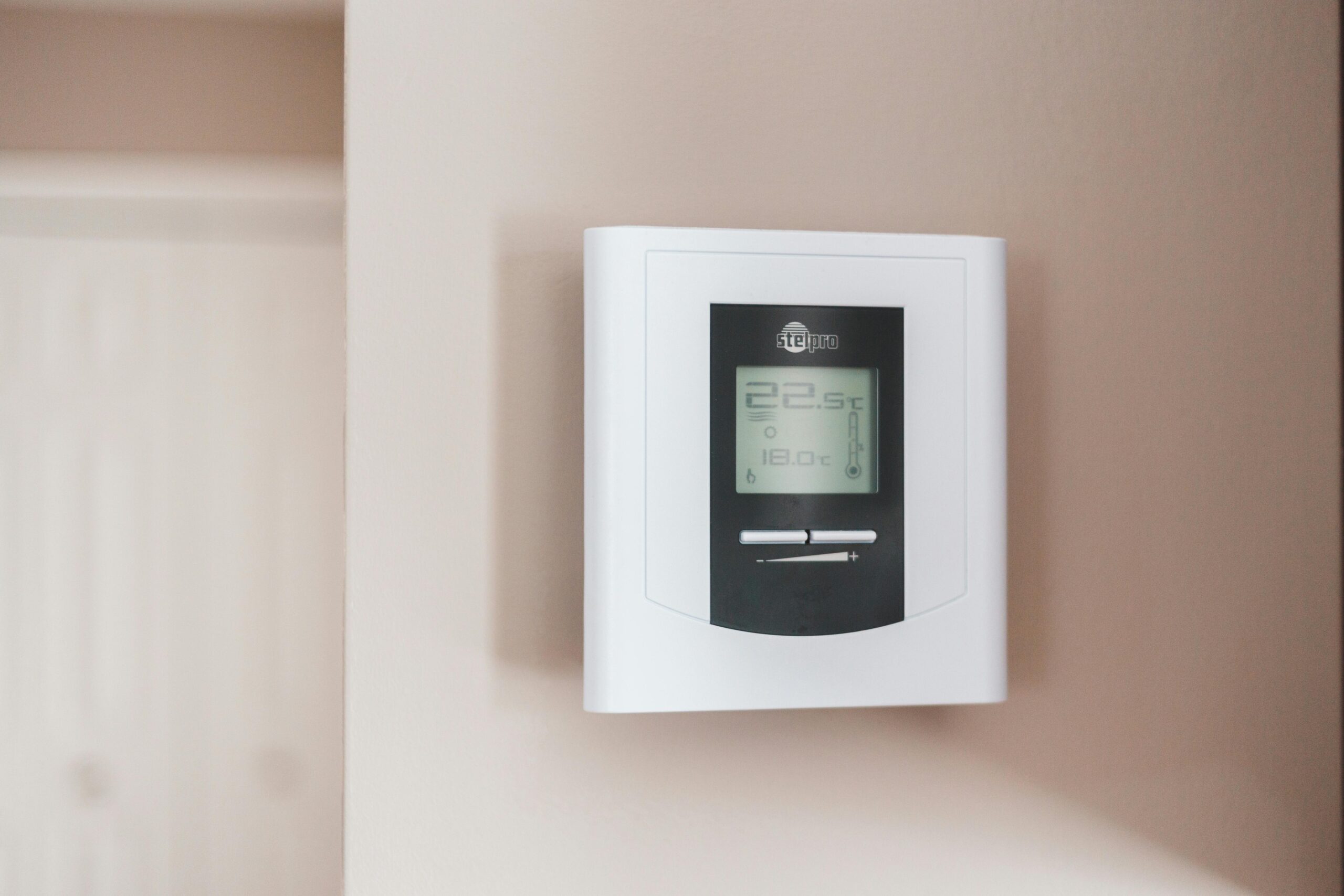 Heat pump maintenance service