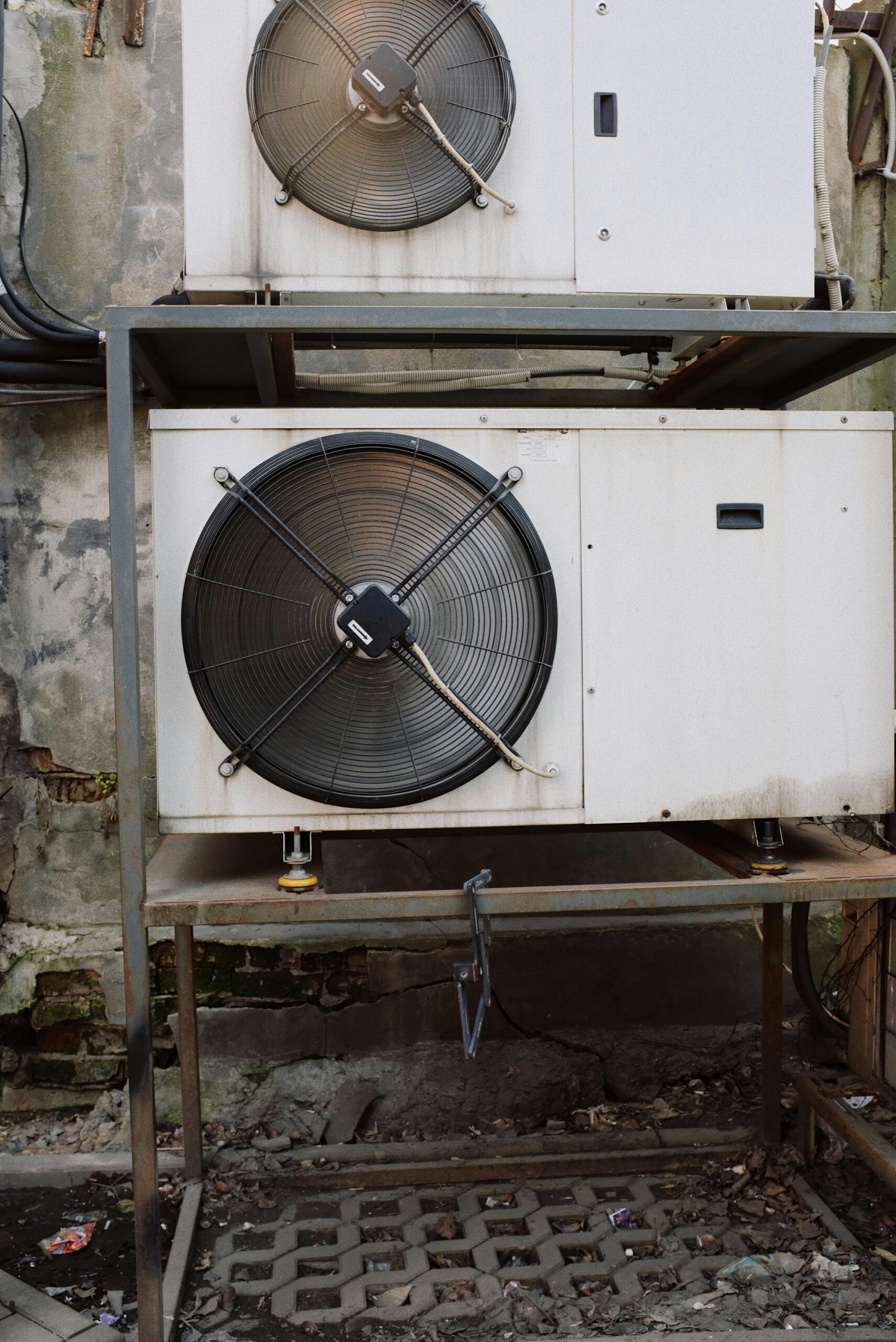 Commercial rooftop HVAC unit service